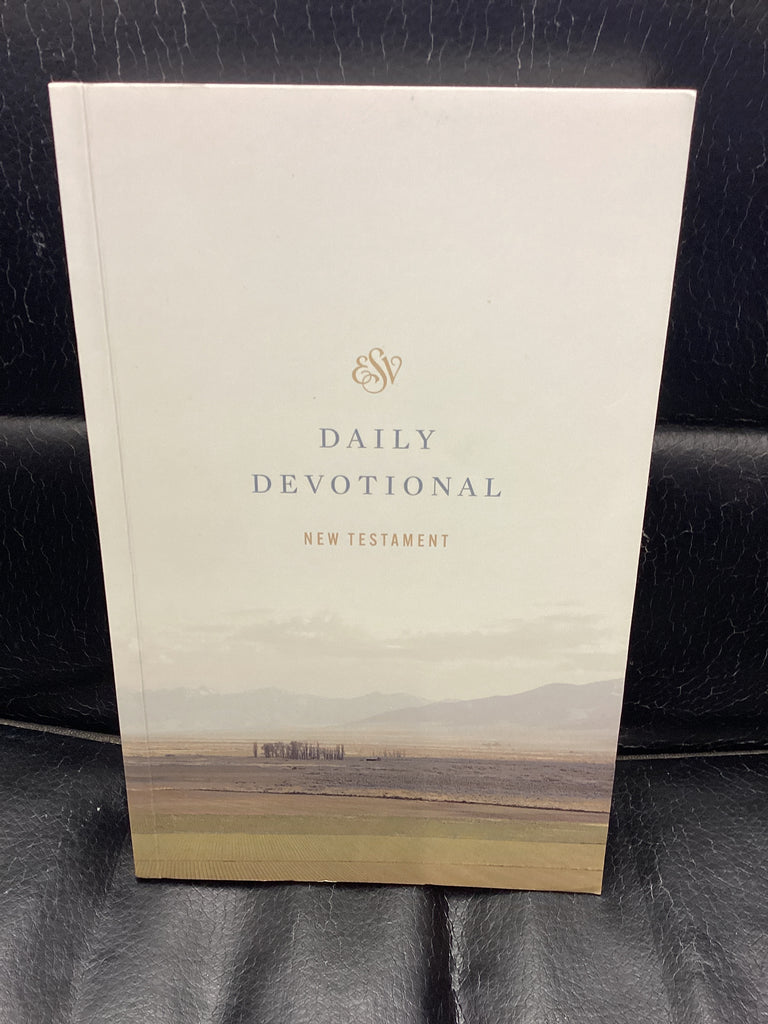 Daily Devotional New Testament: English Standard Version (Used Copy)